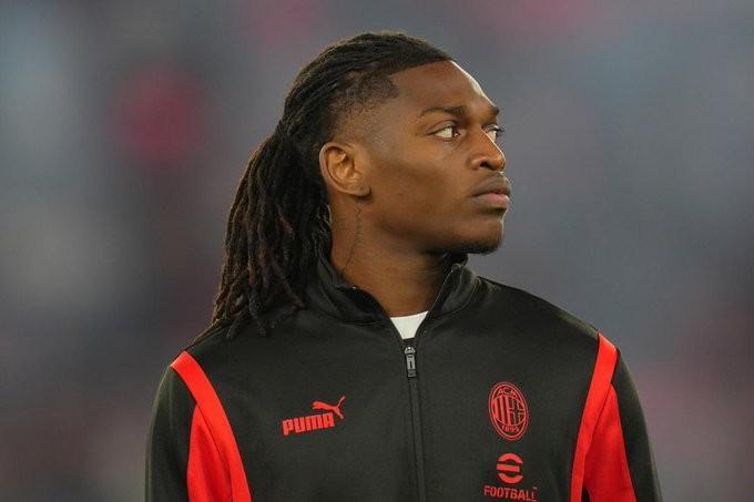 跟队记者:莱奥的小腿仍有些不适,出战博洛尼亚的可能性较小