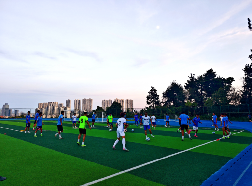 贵阳足球备战队集结集训,全力冲刺2025城市足球邀请赛